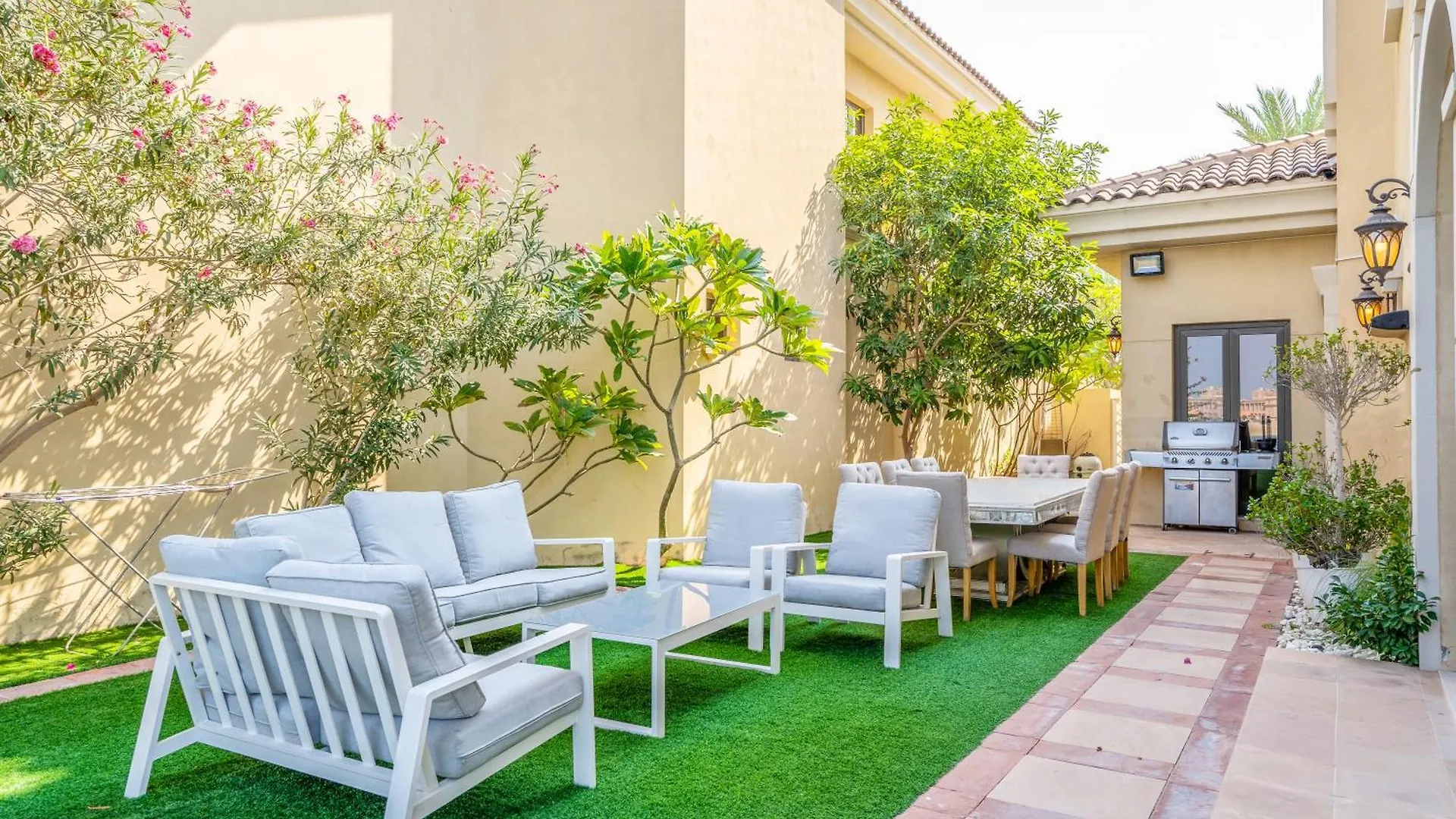 Palm Jumeirah K-Frond Villa With Private Beach Access & Pool Dubai United Arab Emirates