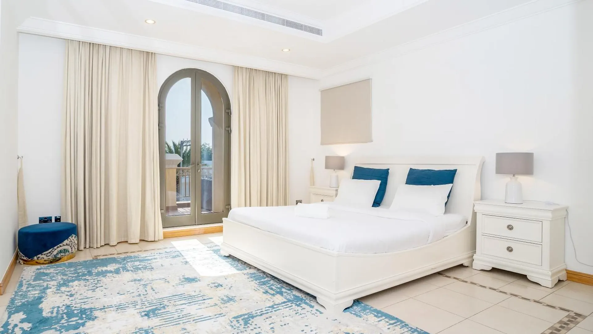 Palm Jumeirah K-Frond Villa With Private Beach Access & Pool Dubai 0*,