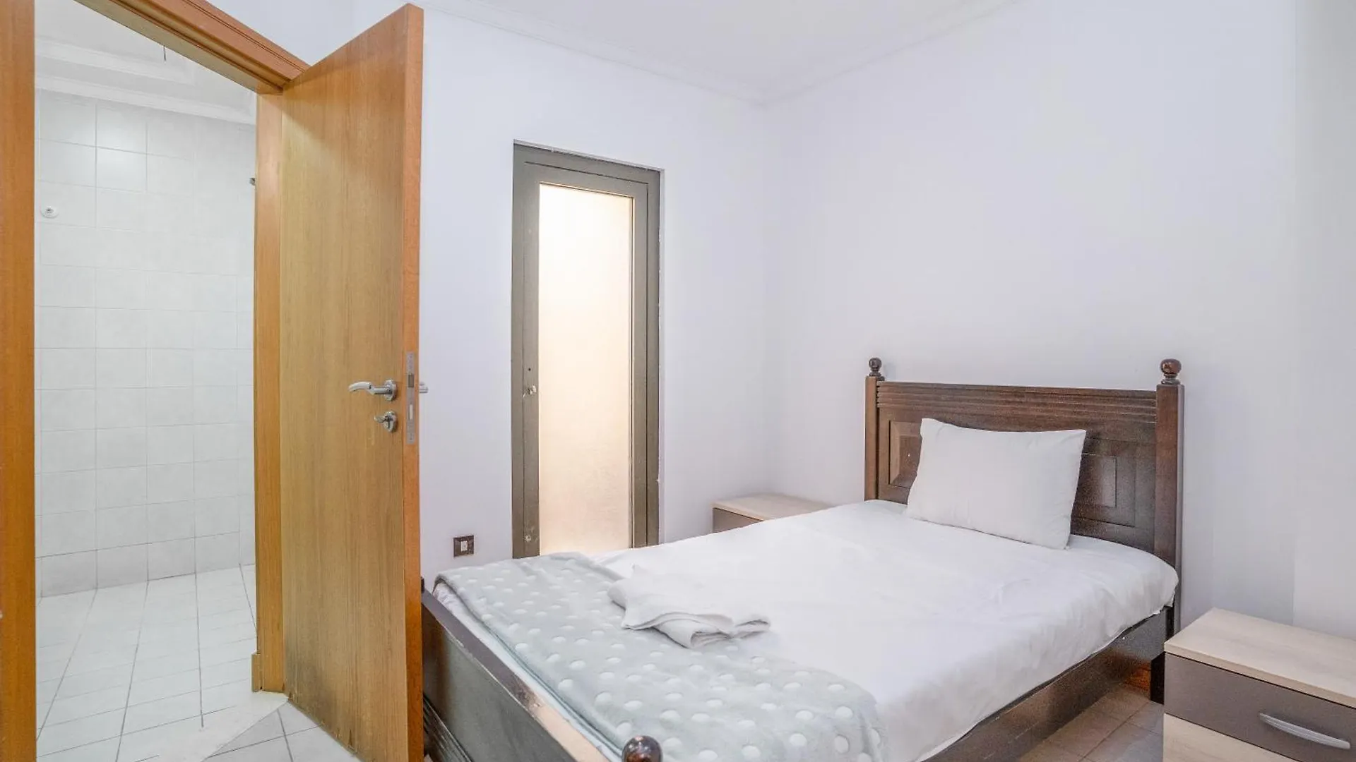 Palm Jumeirah K-Frond Villa With Private Beach Access & Pool Dubai 0*,  United Arab Emirates