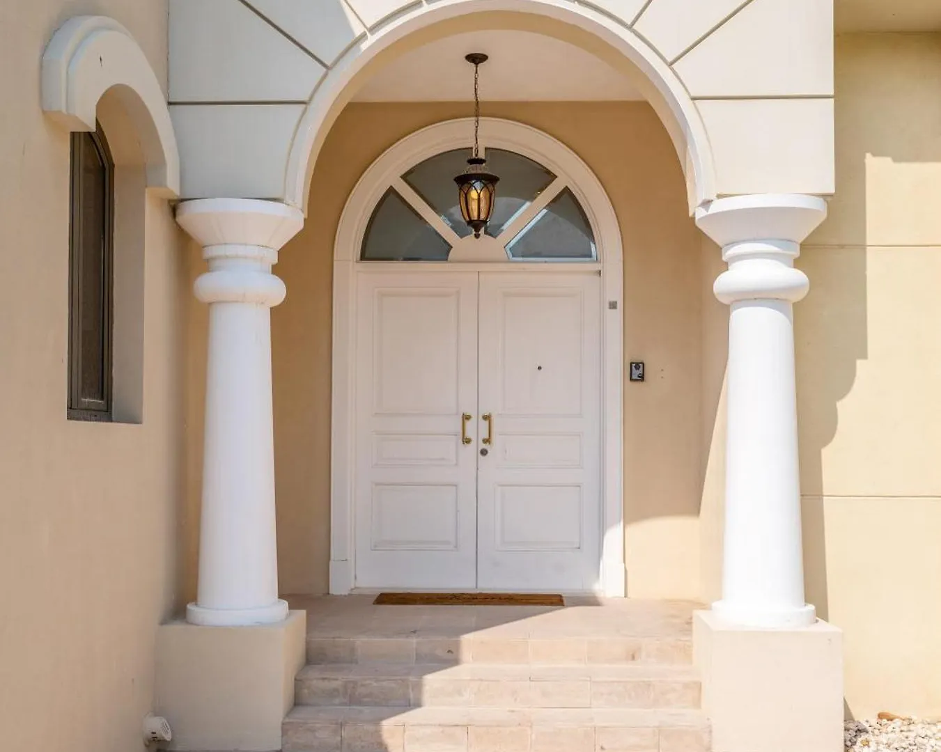 Palm Jumeirah K-Frond Villa With Private Beach Access & Pool Dubai United Arab Emirates