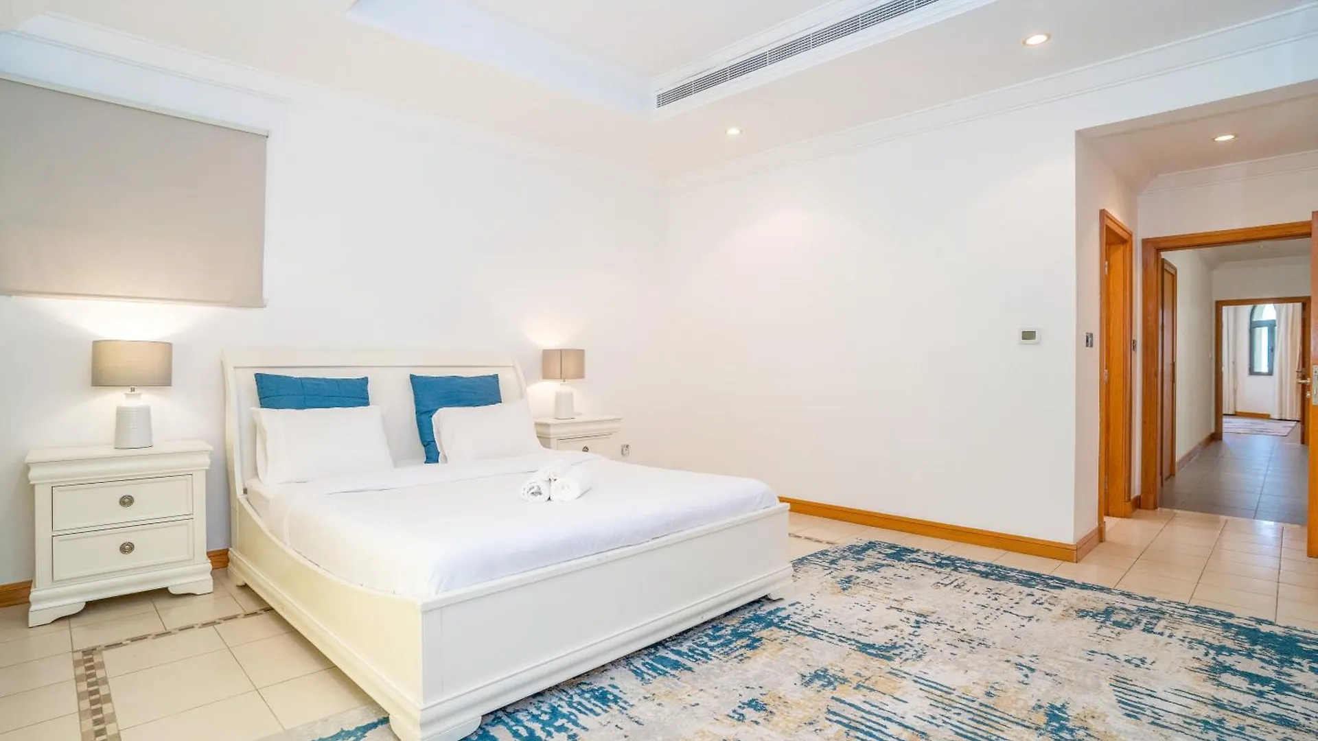 Palm Jumeirah K-Frond Villa With Private Beach Access & Pool Dubai