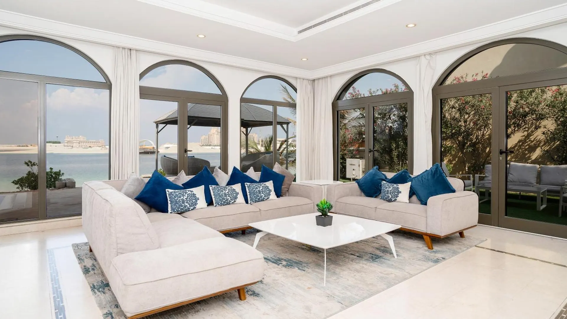Palm Jumeirah K-Frond Villa With Private Beach Access & Pool Dubai United Arab Emirates